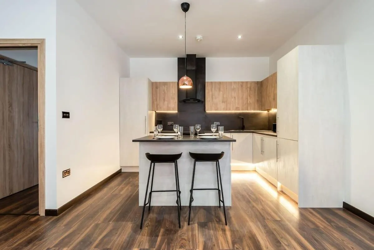 Characterful 2 Bed Apartment With Parking In Hull Kingston upon Hull